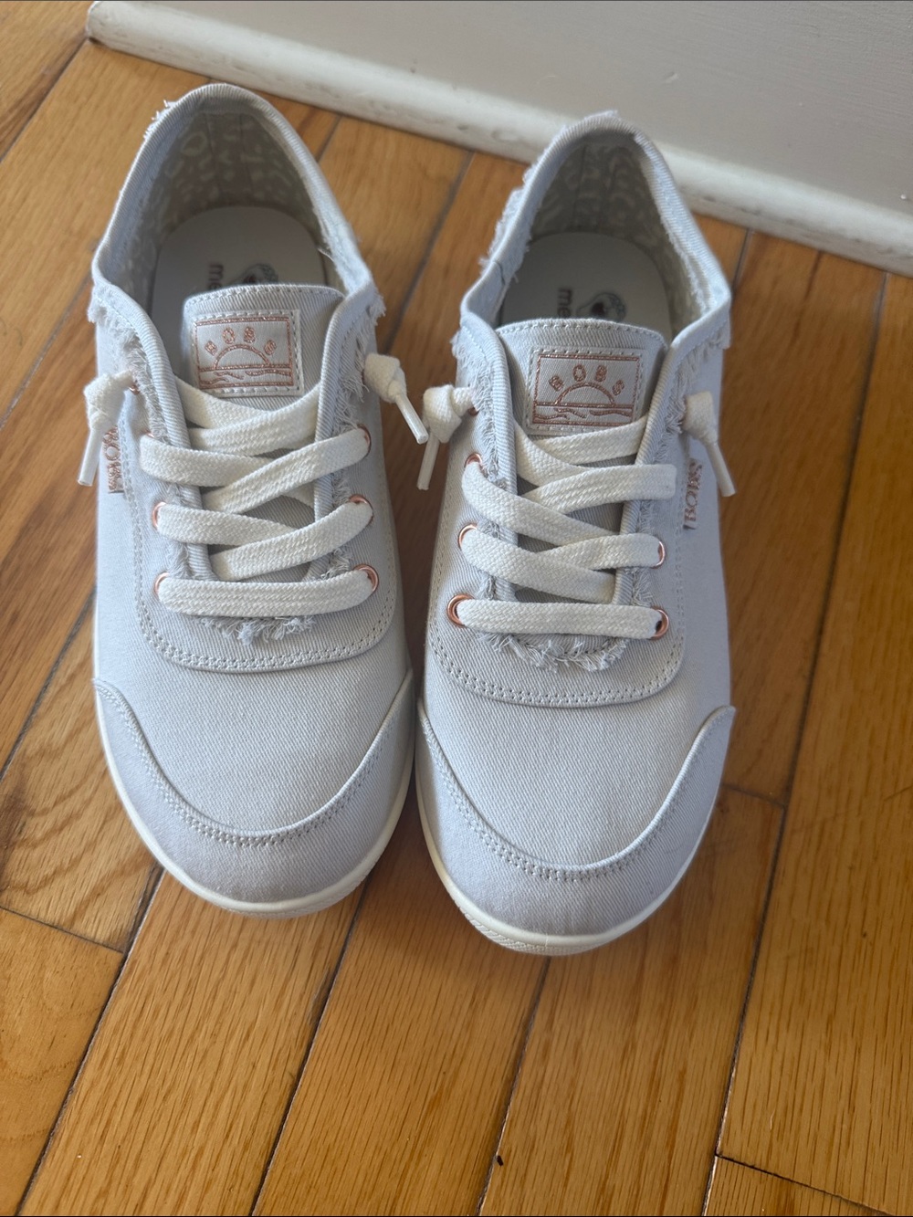 Women's Lightweight Casual Canvas Sneakers - Light Gray size 6 1/2